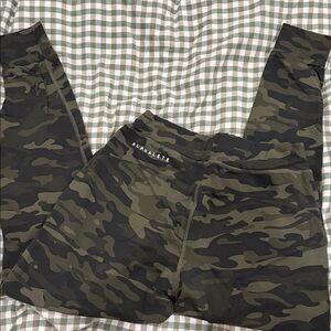 Alphalete Camo premium joggers